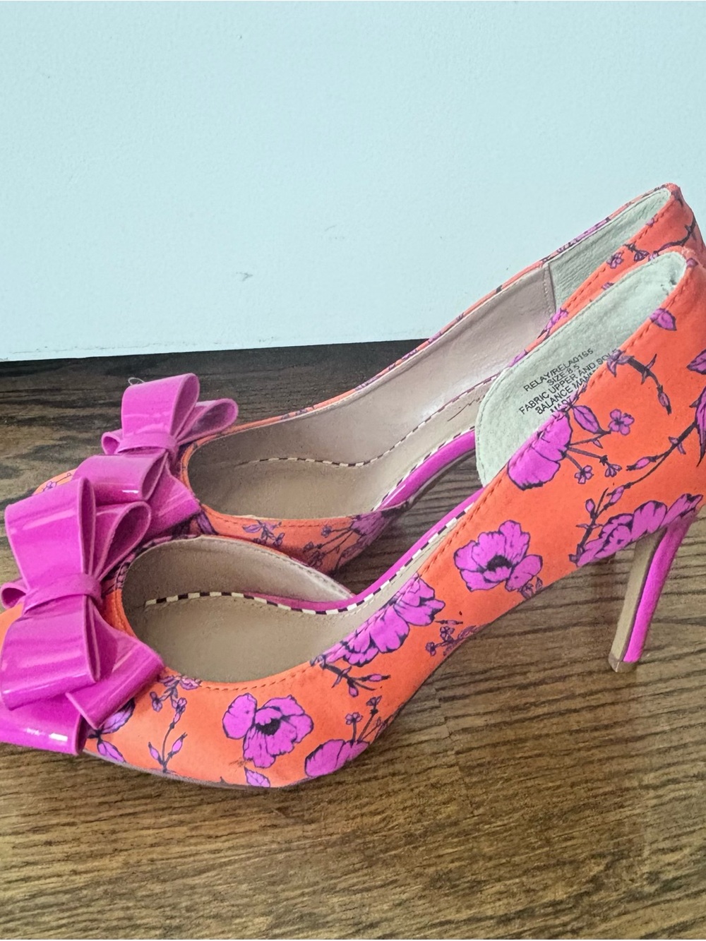 Betsey Johnson Hot Pink/Orange Floral Bowed Pumps - Picture 2 of 6